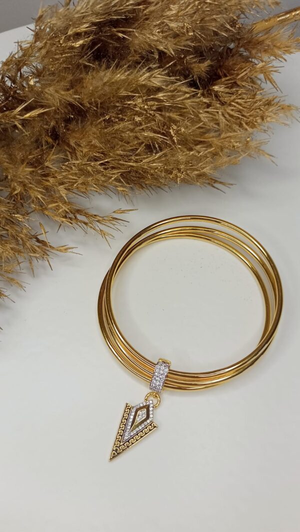 Charm Uçlu Çelik Ajda